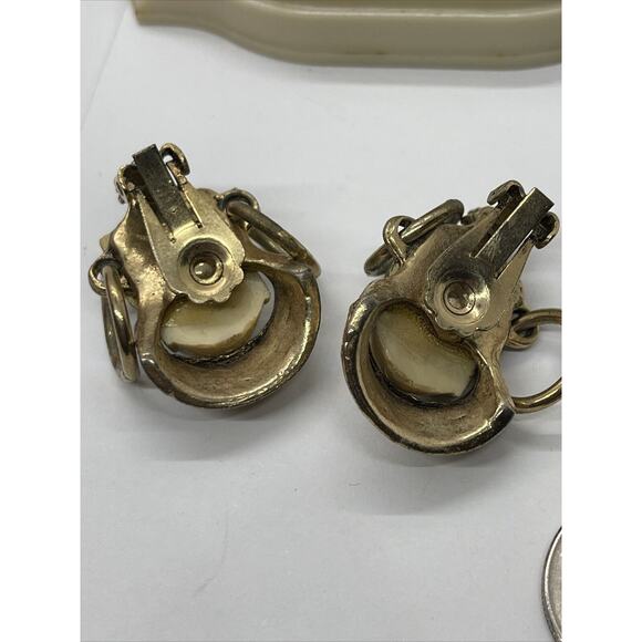 Vintage Earrings Unsigned Selro Thai Goddess Face Clip On Bakelite (112) - Picture 6 of 7